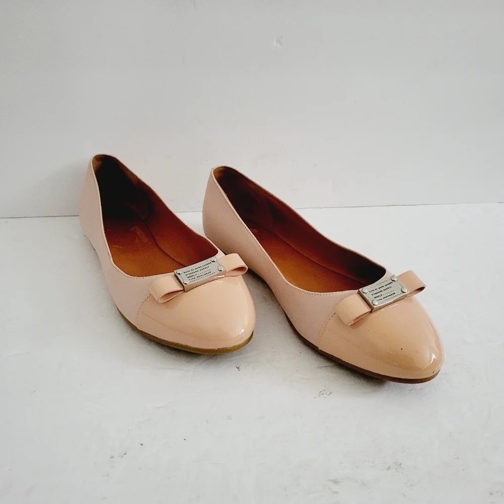 NEW Marc by Marc Jacobs Nude Cap Toe Logo Plaque Ballet Flats Size 7.5